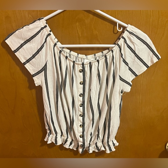 H&M striped Crop Top. Women’s size XS. - Picture 1 of 11